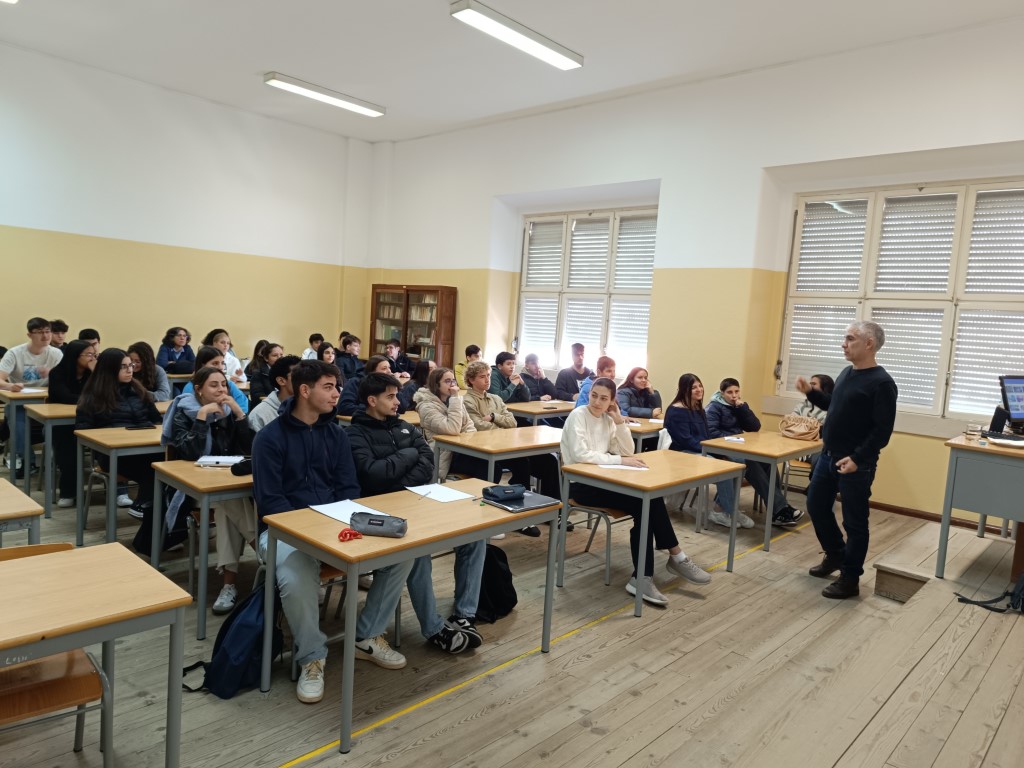 1732823613616 Custom