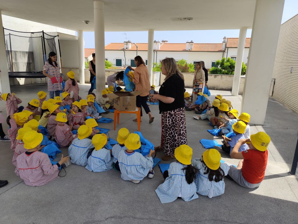 1748978651188 Custom